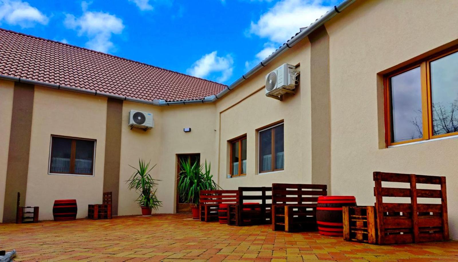 Dama Apartments Eger Exterior photo