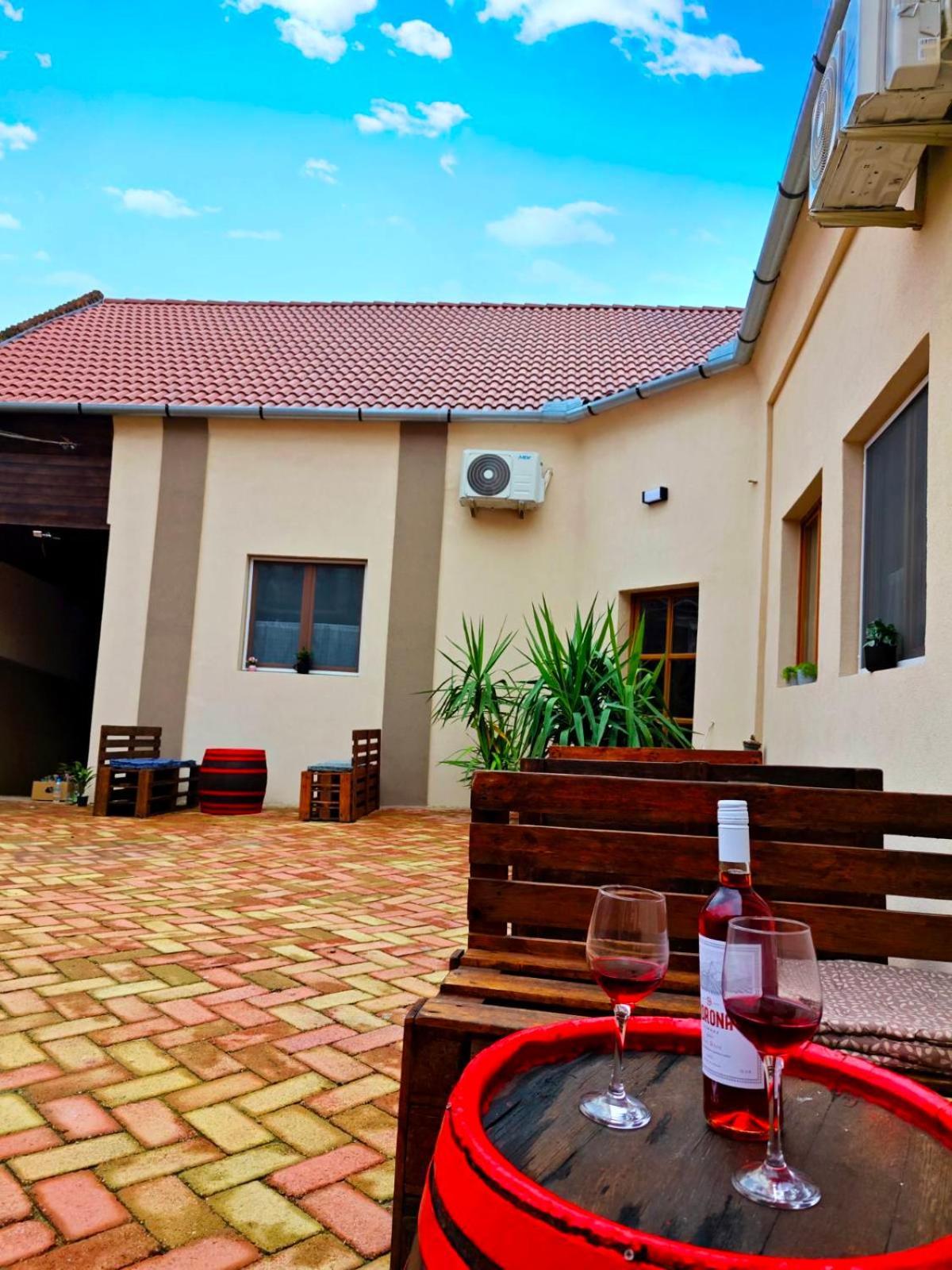 Dama Apartments Eger Exterior photo
