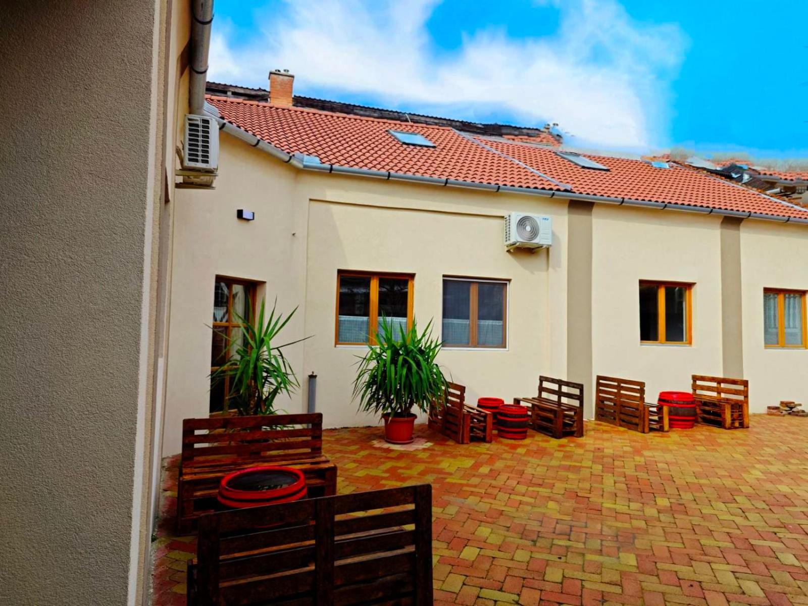 Dama Apartments Eger Exterior photo